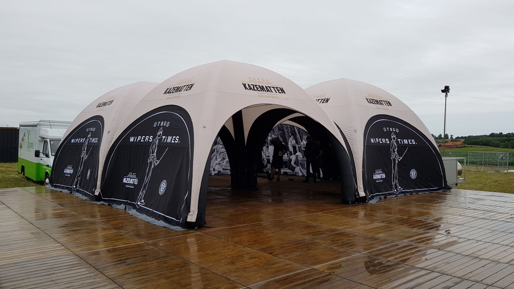 Opblaasbare tent Globe - 5x5m Zwart frame - Bedrukt dakzeil