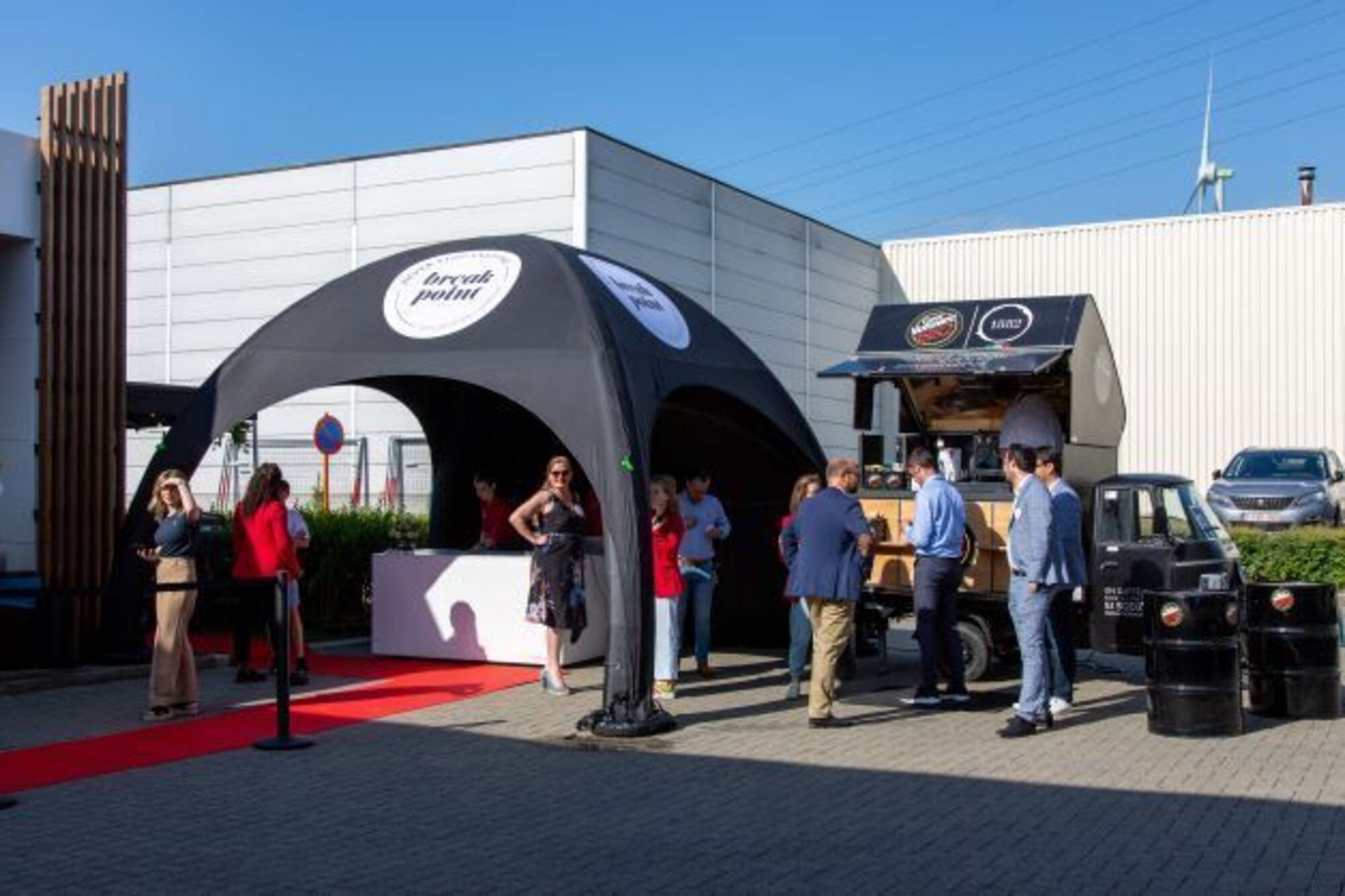 Opblaasbare tent Globe - 5x5m Zwart frame - Bedrukt dakzeil