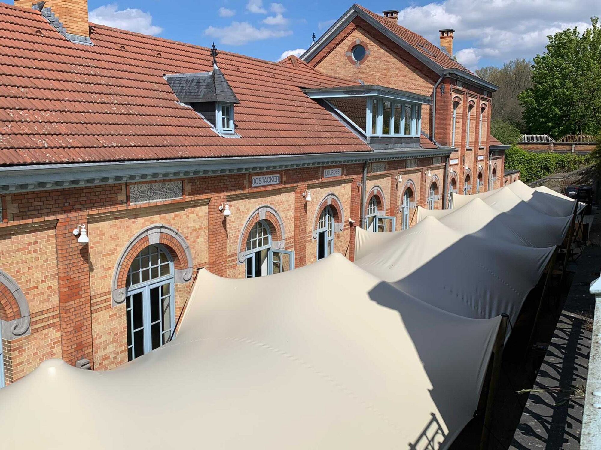 triflexx tent above a terrace