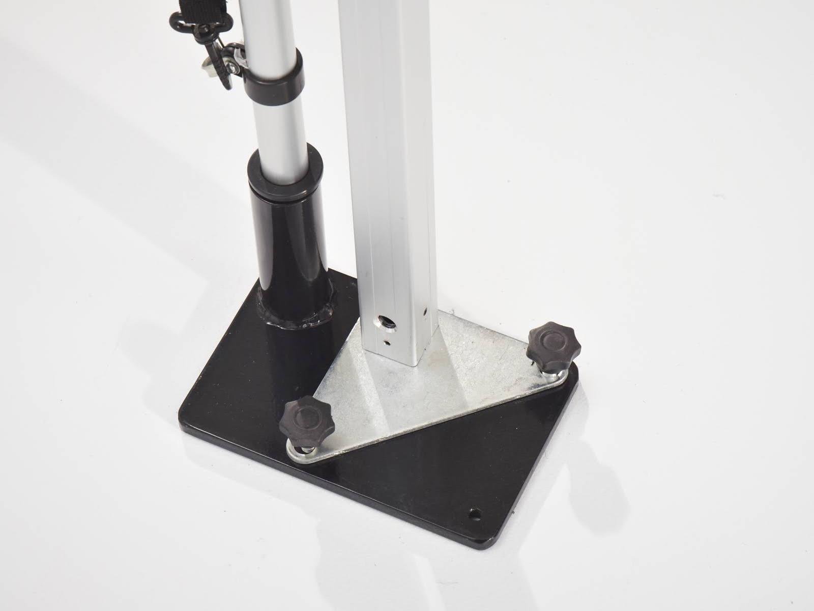 Footplate tent holder flag