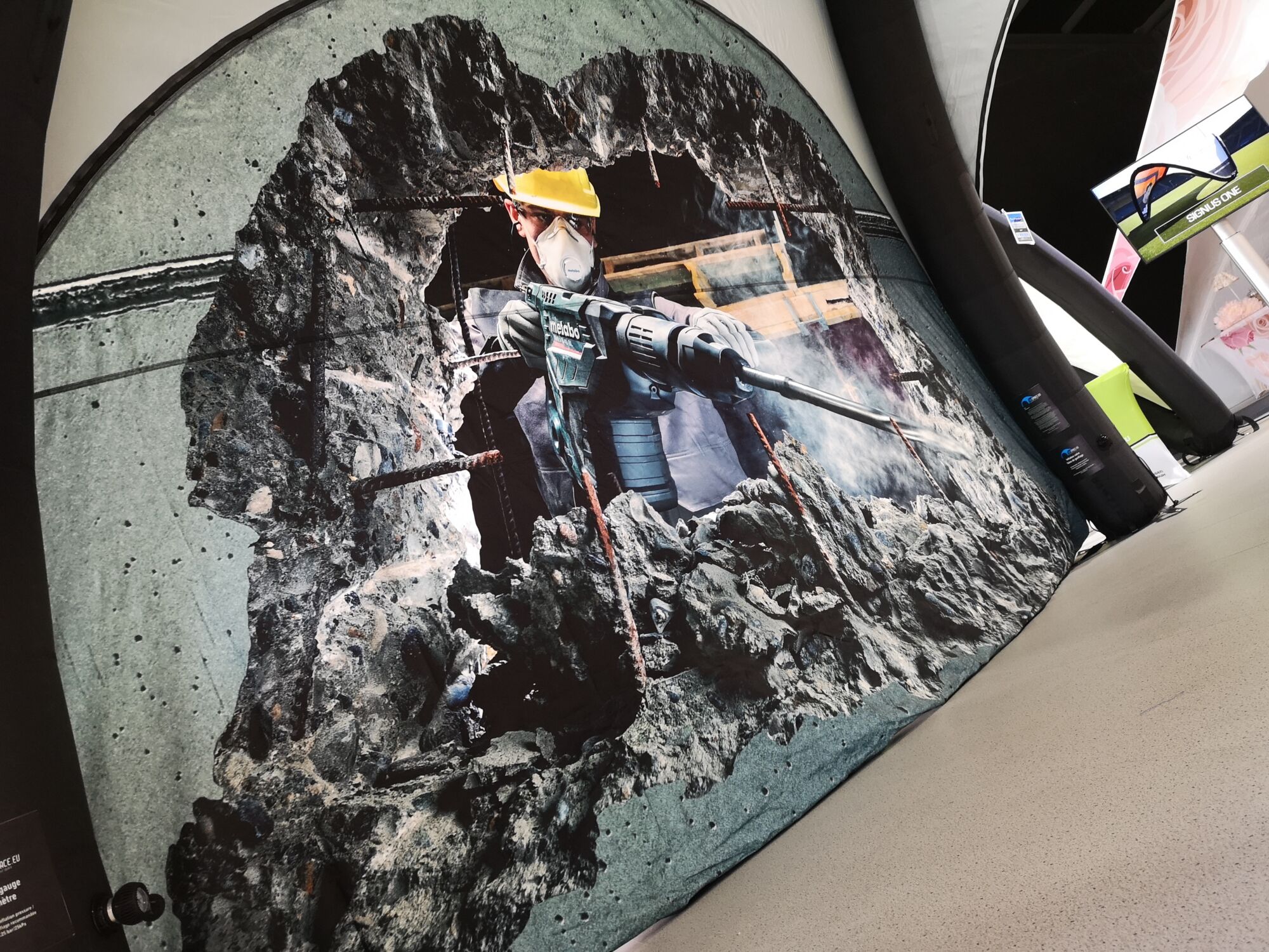 Opblaasbare tent Globe - 5x5m Zwart frame - Bedrukt dakzeil