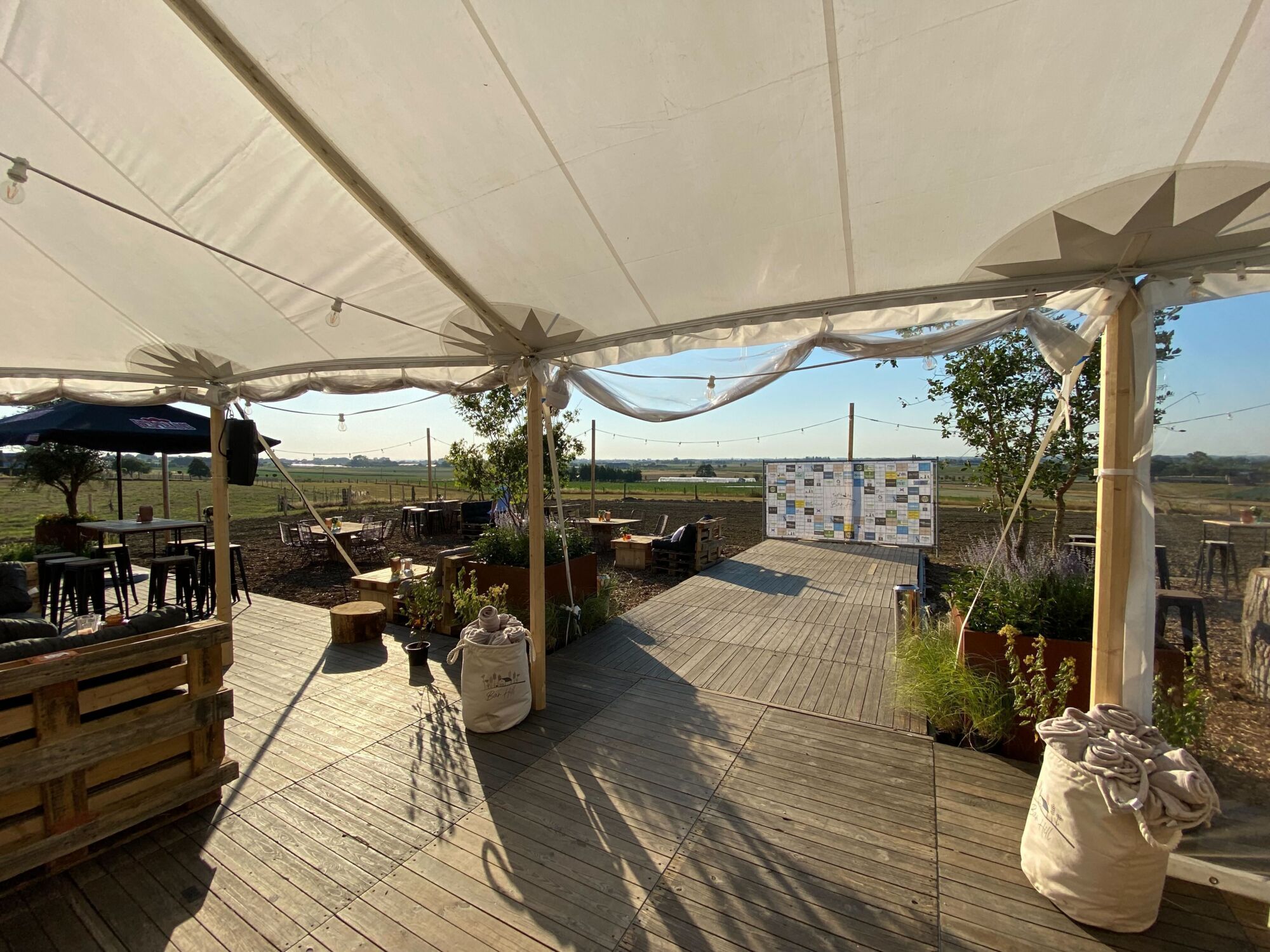 Sailcloth tent 10x40m - Doorloophoogte 2,44m wit