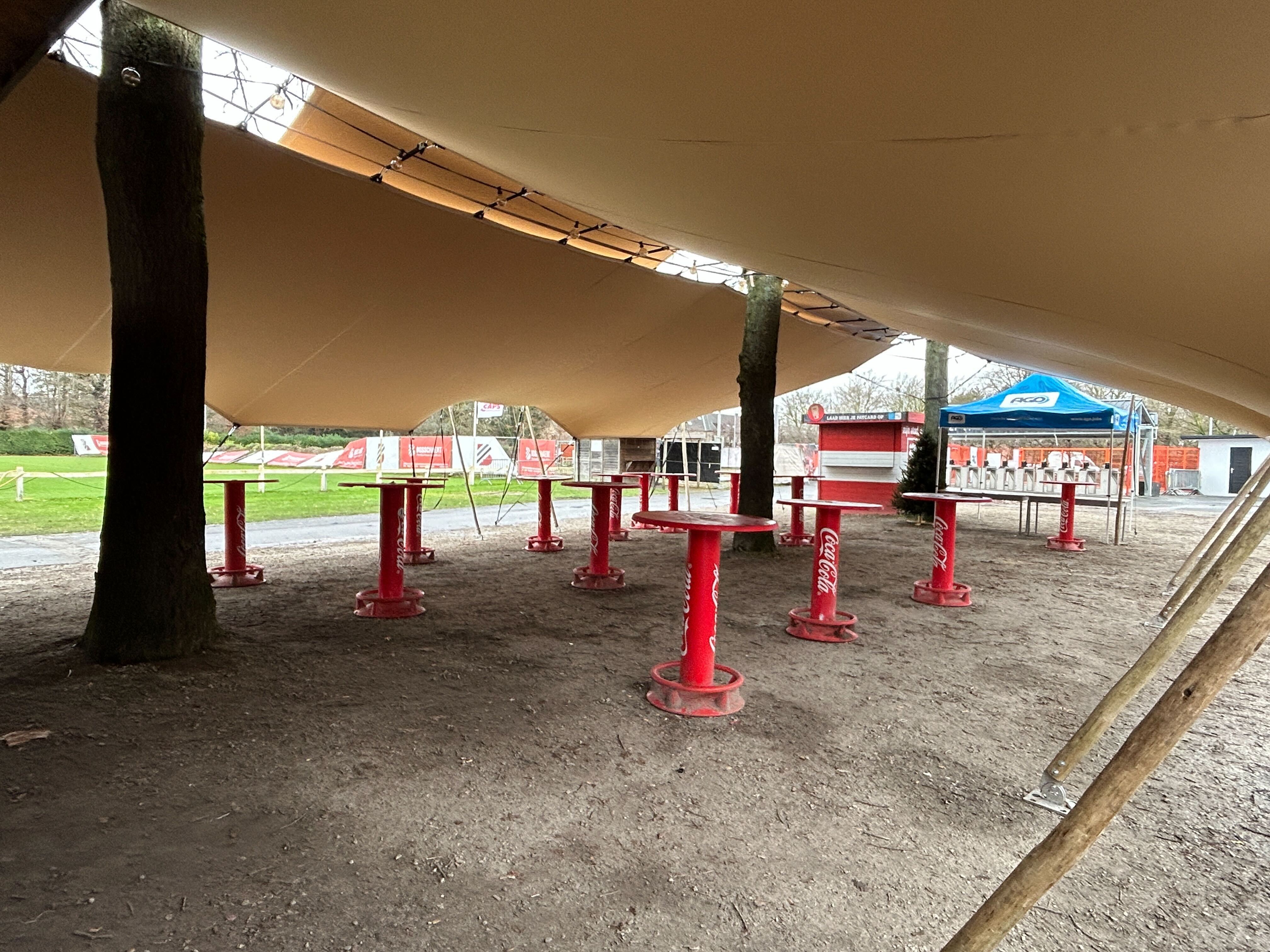 Hiflexx (740 g/m²) tailormade canvas per m² - With clamps - 60 to 110 m² - Sand/Sand