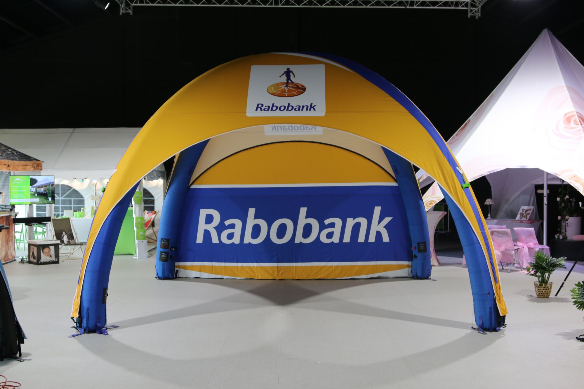 Opblaasbare tent Globe - 5x5m Zwart frame - Bedrukt dakzeil