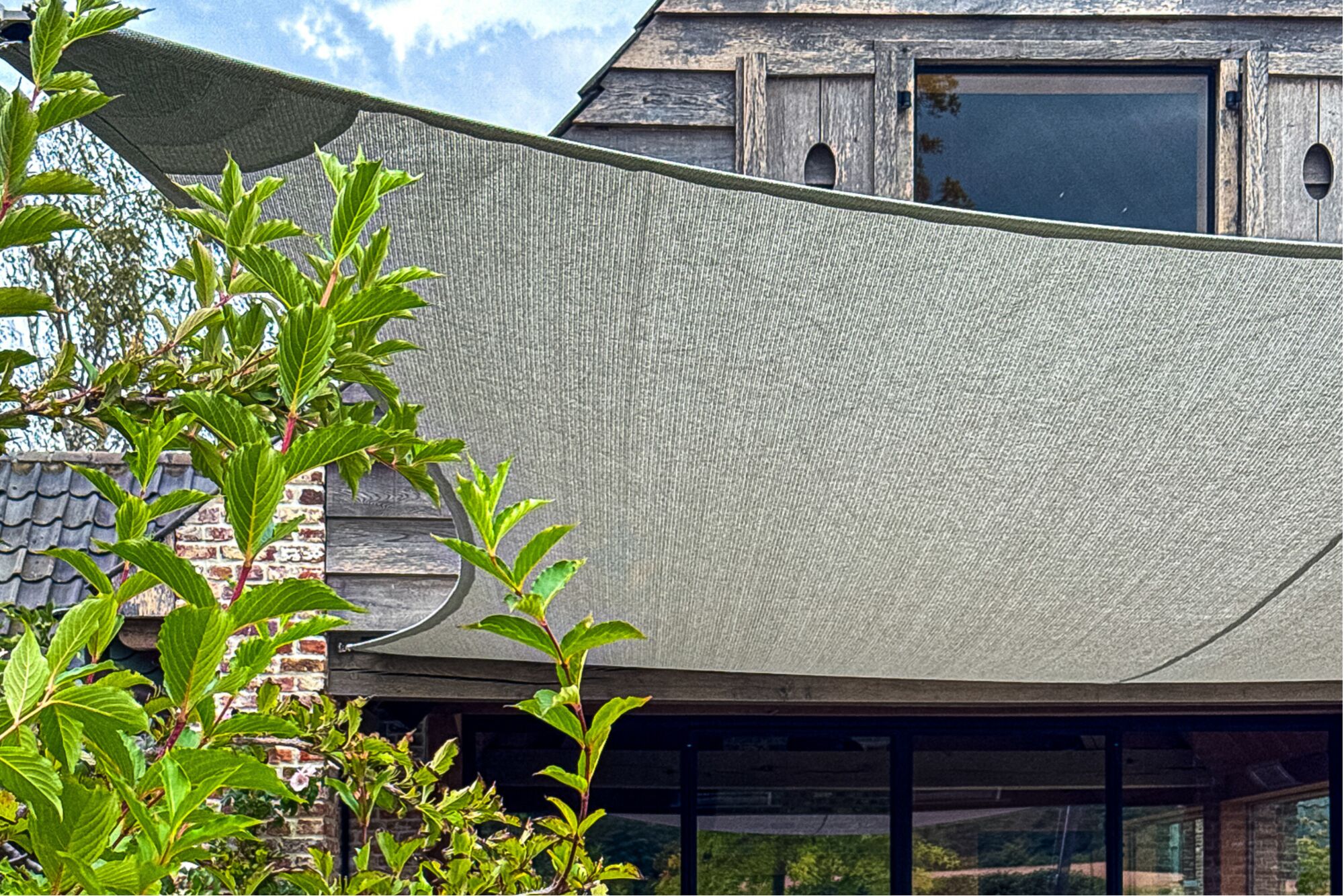 Toldo vela - triangular - 7 x 7 x 7 m - Transpirable - HDPE - Greige