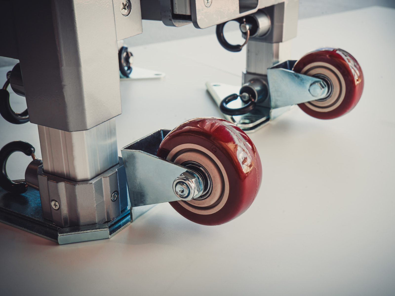 Wheel kit (2 wheels) for folding tent