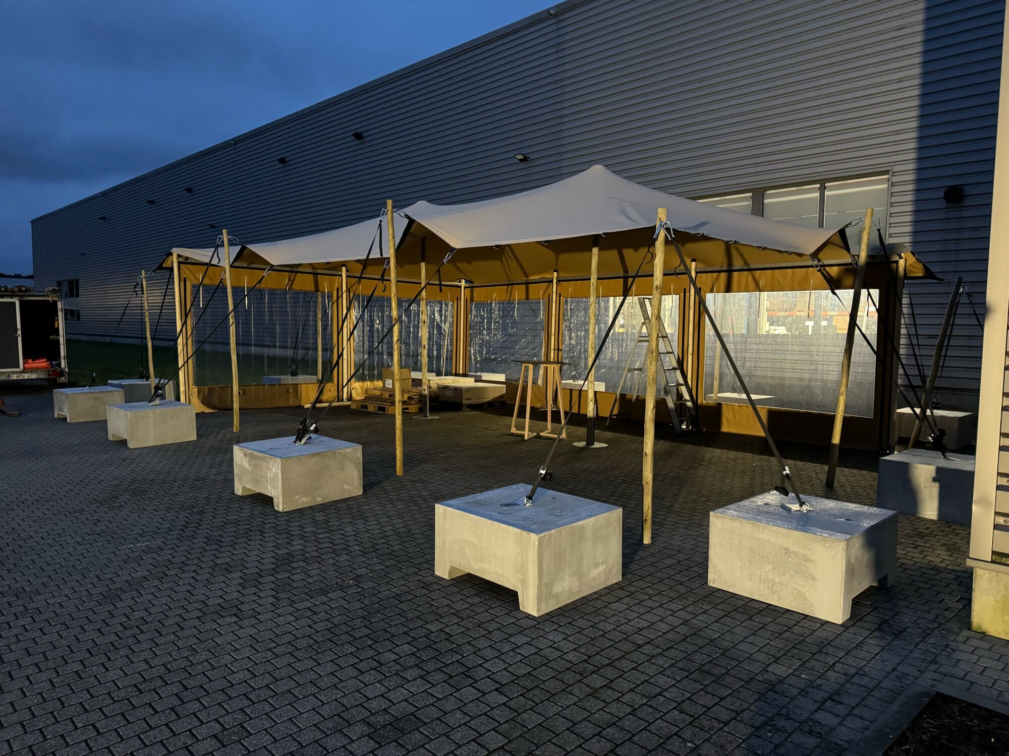 Betonwürfel - 650 kg (mit 1 Ringschraube)