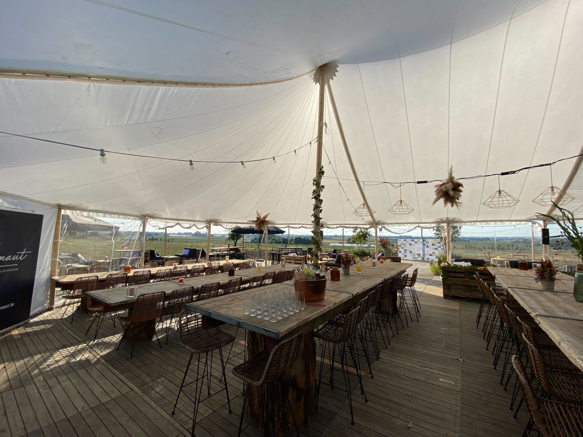 Tente Sailcloth 10X28m - Hauteur de passage 2.44m Blanc