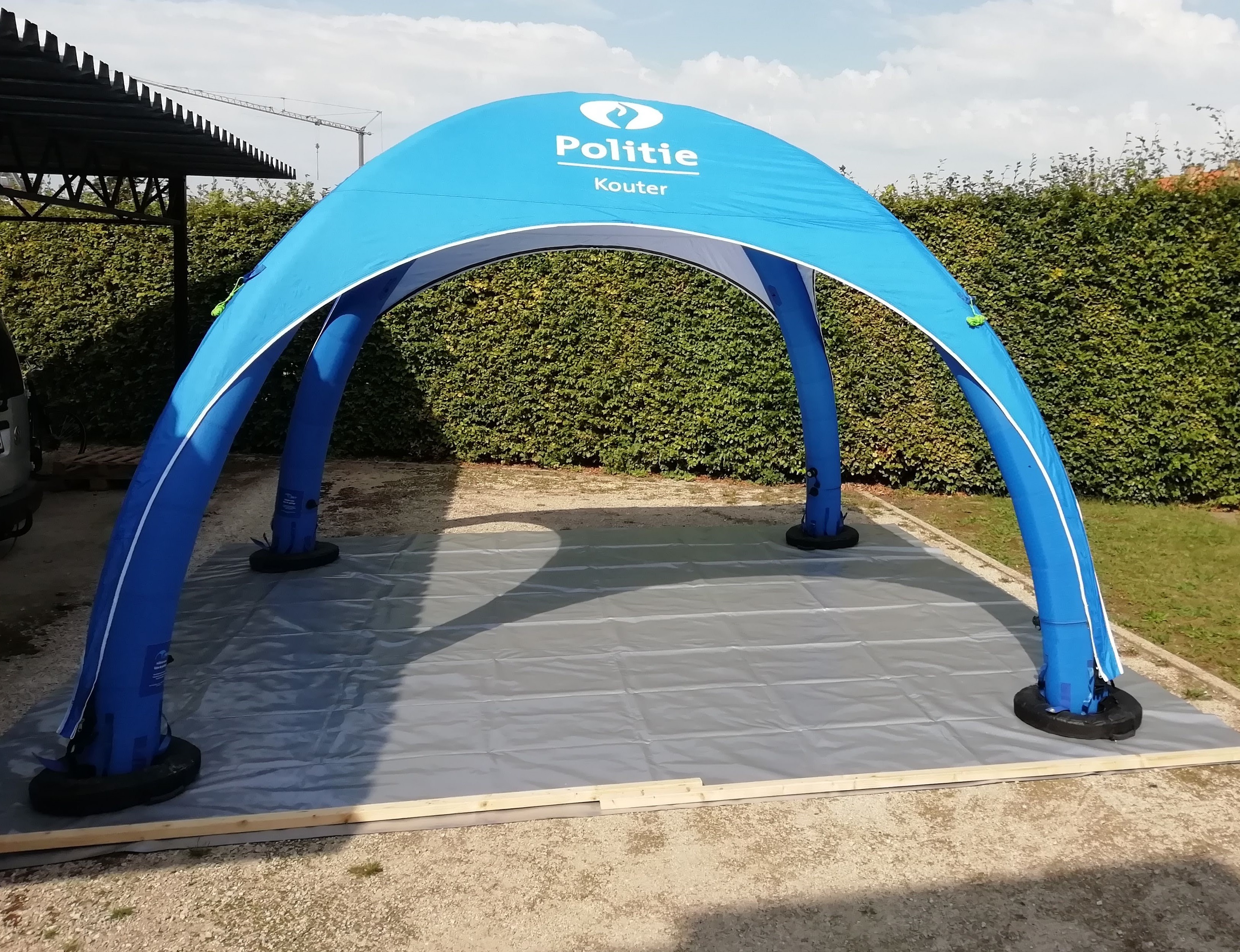 Aufblasbares Zelt Globe - 3 x 3m Schwarz Rahmen - bedruckt Dach